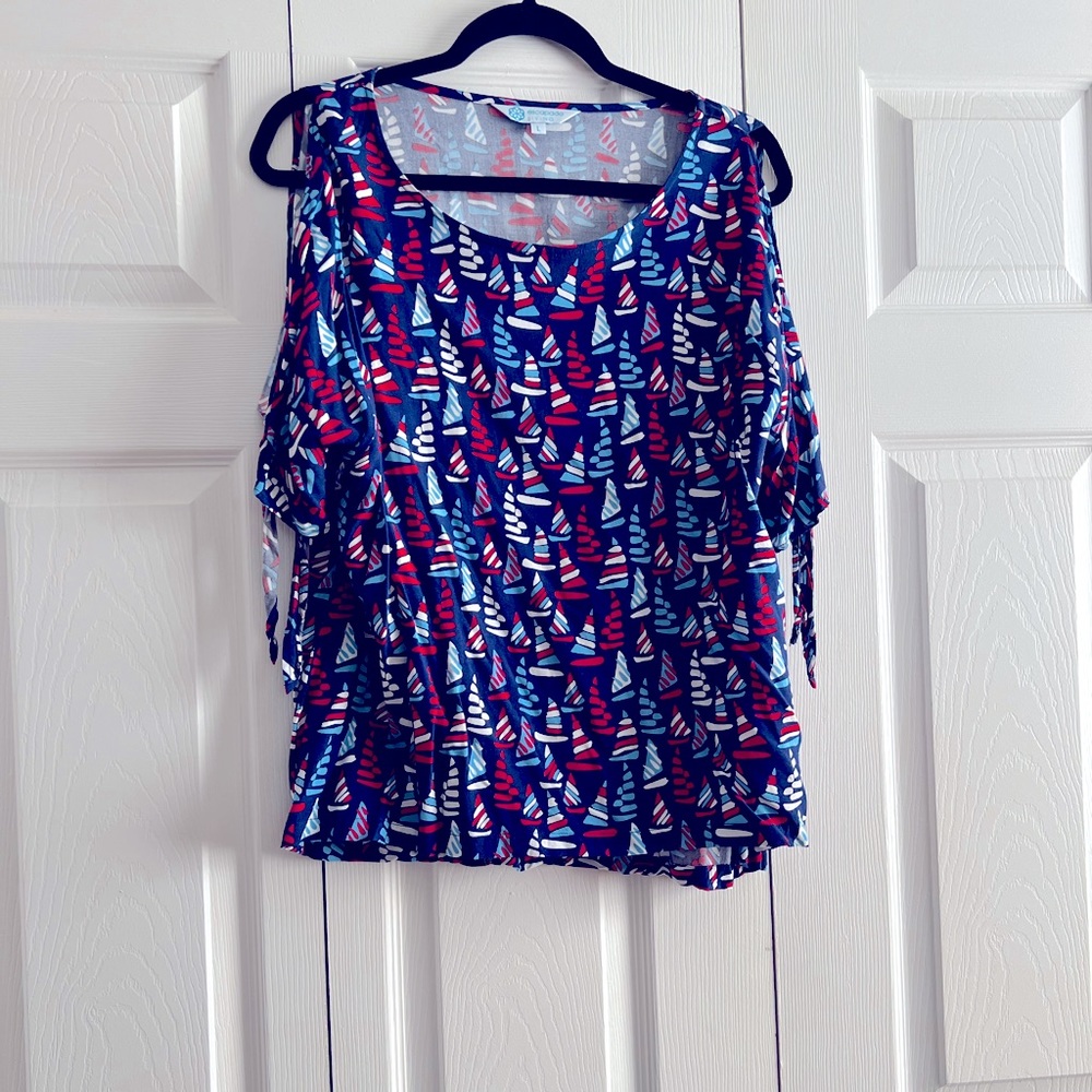 DONATED - Not for sale EUC Escapada Sailboat Top Size Large.